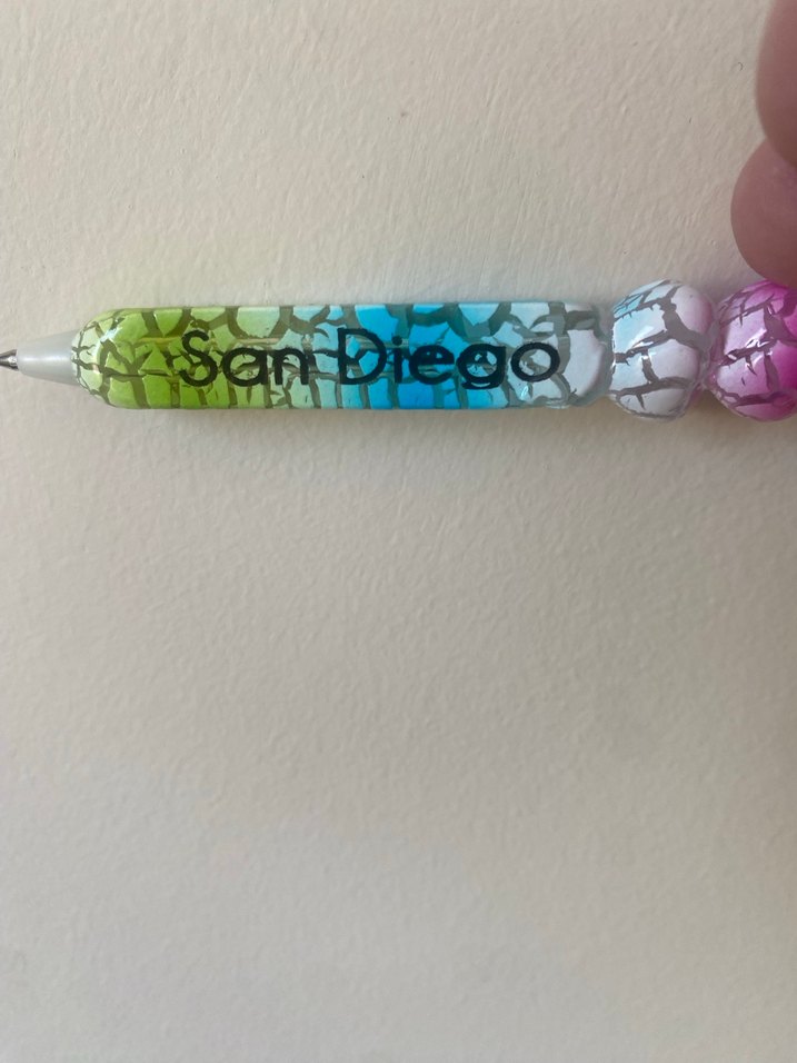 Renkli Tükenmez Kalem ve Figürlü Anahtarlık - Görsel 5