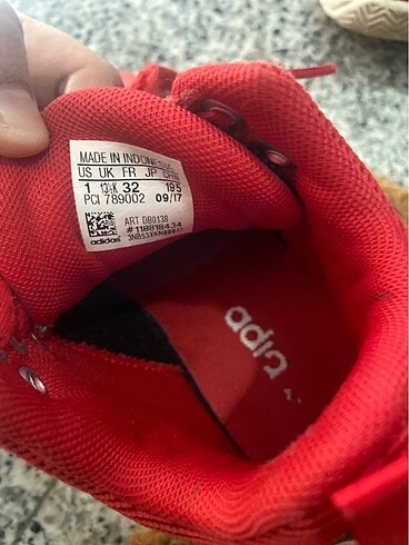 32 Beden Adidas bot