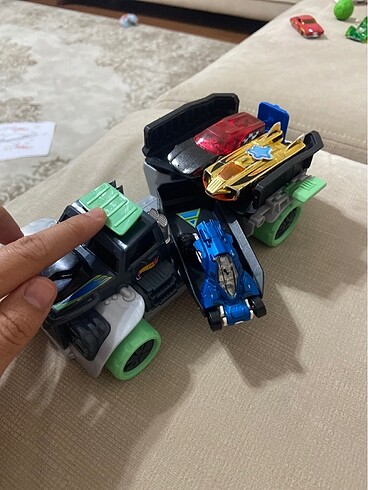 Hotwheels araba fırlatıcı