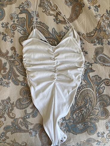Zara Drapeli body