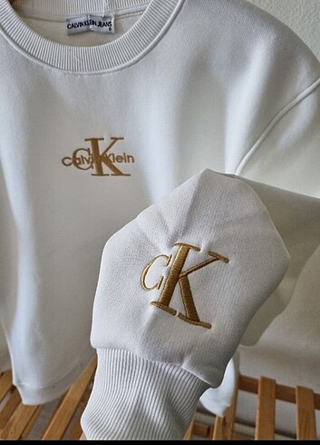 Calvin Klein sweatshirt