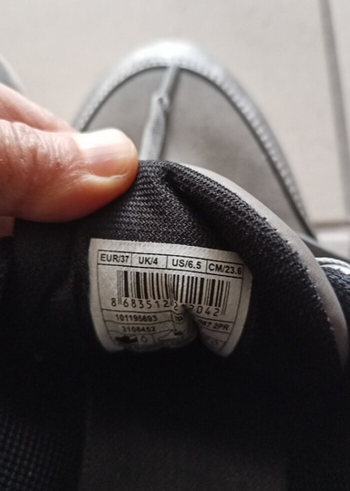 37 numara spor ayakkabı - Görsel 3