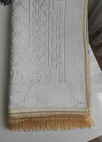 peluş seccade