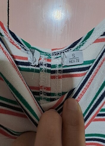 Bershka Çizgili yırtmaçlı hafif sırt dekolteli 