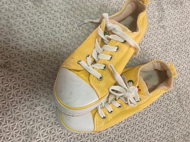 34 Beden sarı Renk Convers Çoçuk