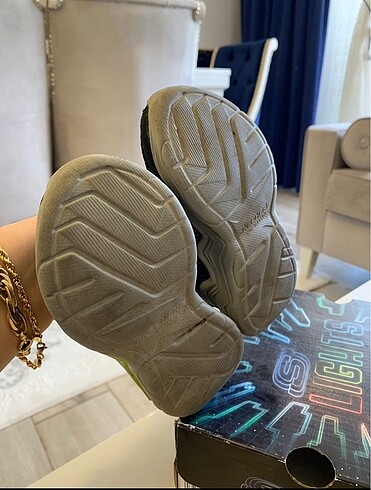 22 Beden siyah Renk Skerchers marka ışıklı spor ayakkabısı