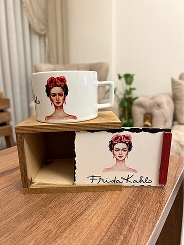 Frida Kahlo nescafe, çay fincanı