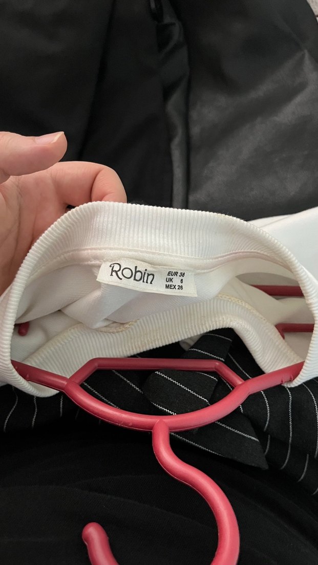 Kemerli Siyah Çizgili Midi Elbise - Görsel 4