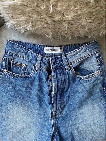 Stradivarius 1460 Mom Fit Jean
