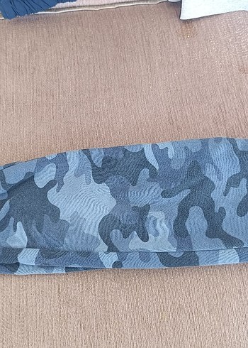 Adidas Gri Kamuflaj Kapüşonlu Eşofman Altı - Görsel 2