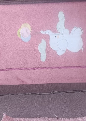 Pembe Nakışlı Çocuk Battaniyesi - Görsel 4