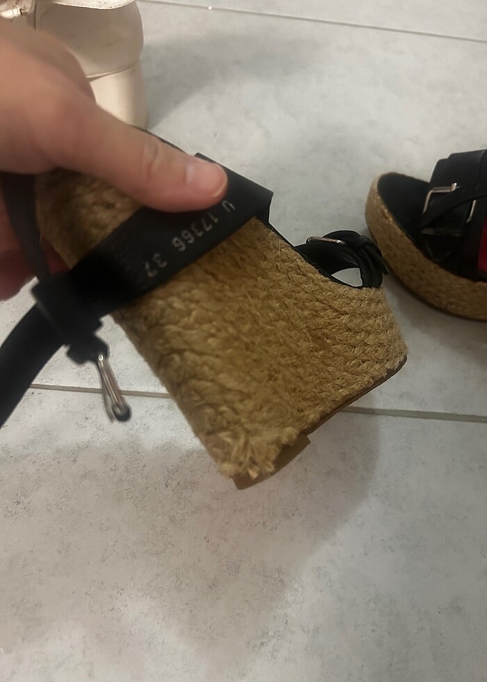 Hotiç kalın topuklu tek bant ayakkabı - Görsel 3