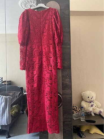 Zara Kırmızı dantel elbise