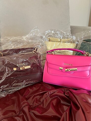 Bordo Guess