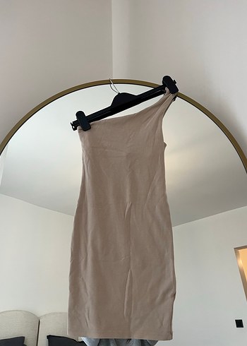Bershka BERSHKA Bej Tek Omuzlu Mini Elbise