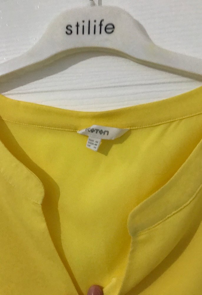 Sarı V Yaka Kısa Kollu Bluz - Görsel 2