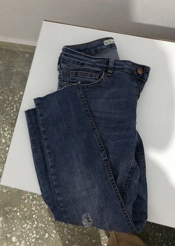 Gri Tokalı Kadın Denim Midi Jean - Görsel 2
