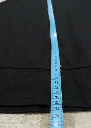 Siyah Kolsuz V Yaka Midi Elbise - Görsel 5