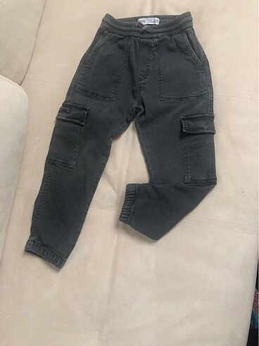 6 Yaş Beden gri Renk Zara-Pantolon (Orijinal)