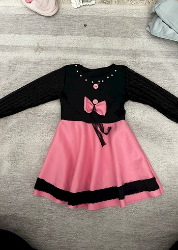 Uzun Kollu Siyah-Pembe Kız Elbisesi