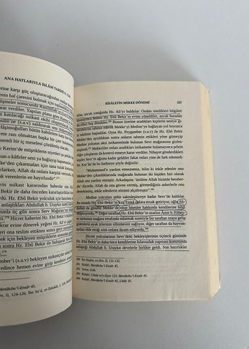  Beden Renk Ana Hatlarıyla İslam Tarihi 1. Cilt