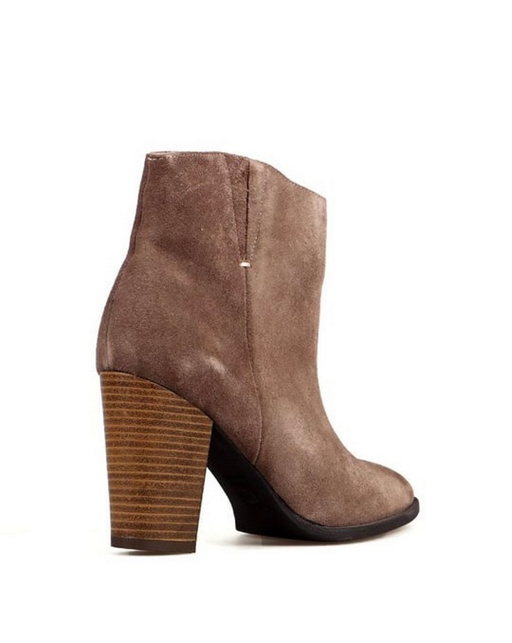 Bej Süet Tokalı Kadın Topuklu Bot - Görsel 2