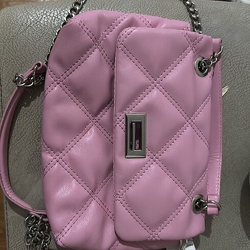  Beden Stradivarius kapitone çanta