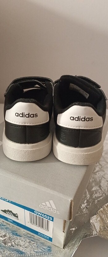 Adidas 23.5 numara Adidas Spor ayakkabı