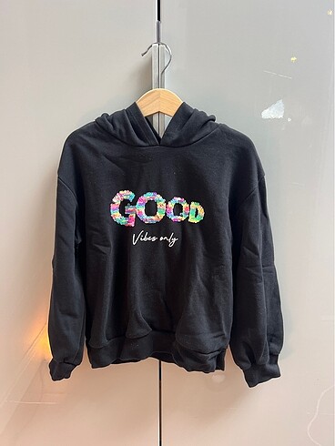 LCW kapüşonlu kız çocuk sweatshirt