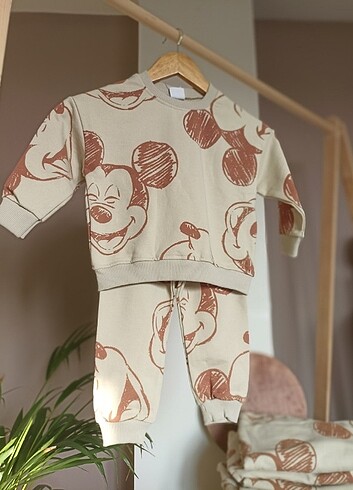 Kahverengi Mickey alt üst takım unisex 