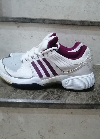 41,5 Beden Adidas bayan basketbol ayakkabısı