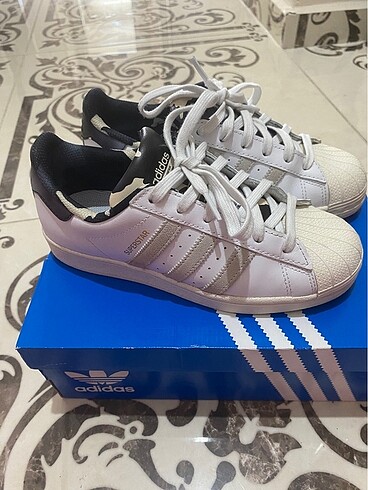 Adidas süperstar