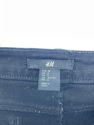 38 Beden siyah Renk H&M Mini Şort %70 İndirimli.