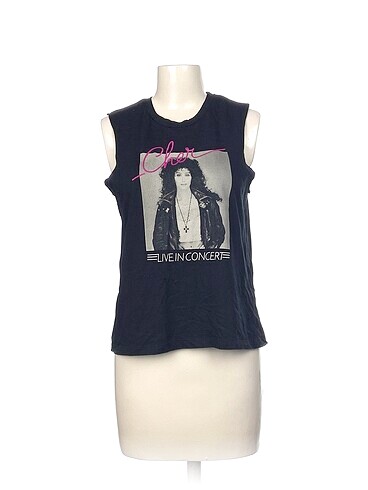 Mango T-shirt %70 İndirimli.
