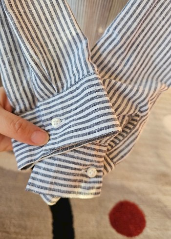 Nakışlı Düğmeli Gri Kadın Gömlek - Görsel 4