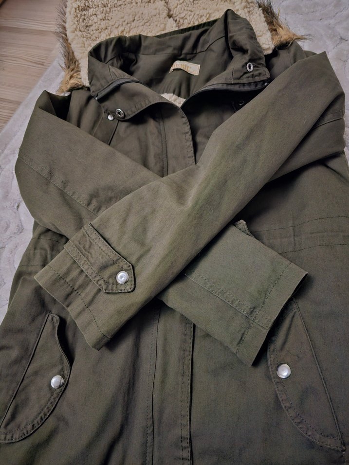 Kürklü Kapüşonlu Kaban - Görsel 3