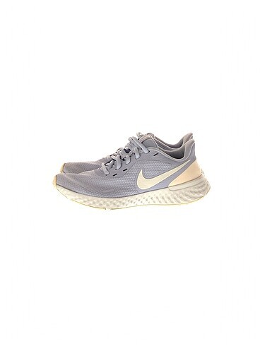 Nike Spor Ayakkabı %70 İndirimli.