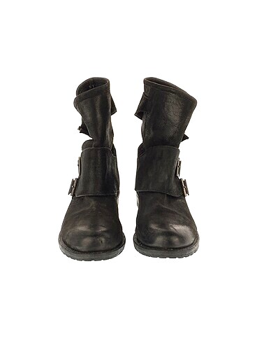 37 Beden Carvela Bot %70 İndirimli.