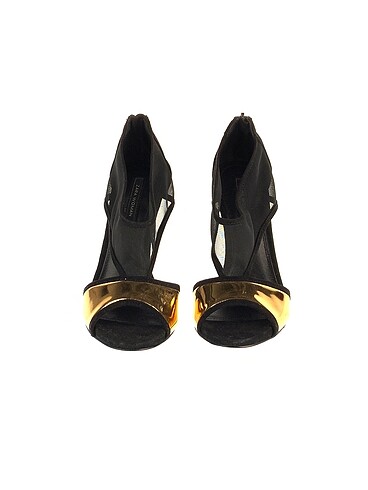 37 Beden Zara Stiletto %70 İndirimli.