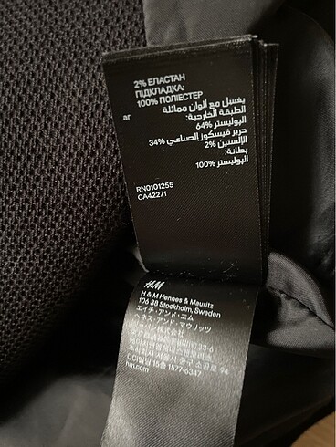 34 Beden siyah Renk h&m fermuarli astarli kaban