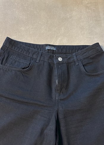 Siyah Bol Kesim Mini Denim Şort - Görsel 2