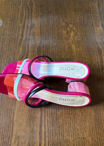 Pembe Topuklu Kadın Terlik - Görsel 2