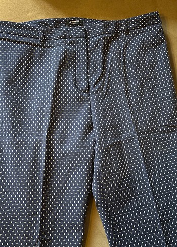 Kemer Detaylı Lacivert Puantiyeli Kadın Pantolon - Görsel 2