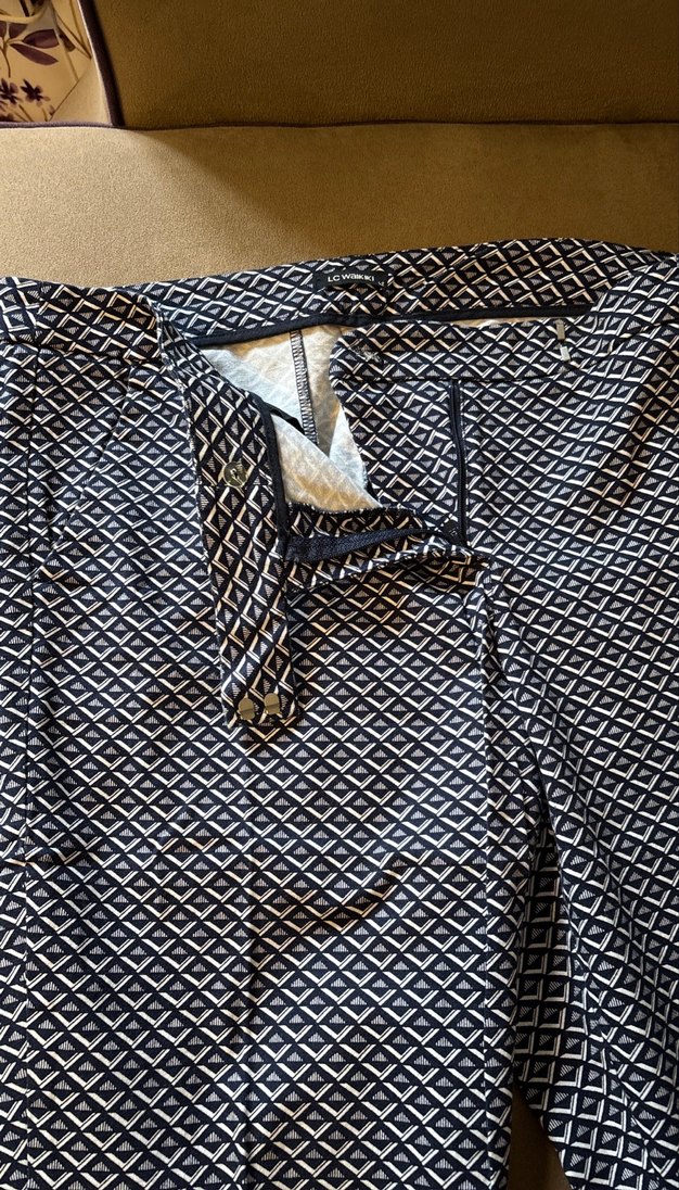 Kadın Gri Pliseli Kumaş Pantolon - Görsel 3