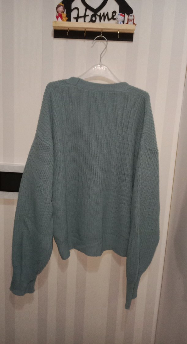 Düğmeli Gri V Yaka Kadın Hırka - Görsel 2