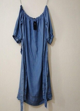 46 Beden mavi Renk omzu açık elbise