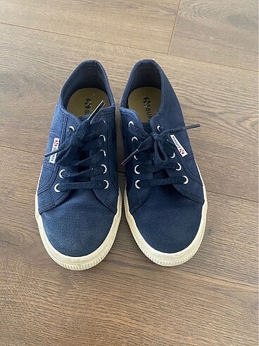 Çocuk Superga