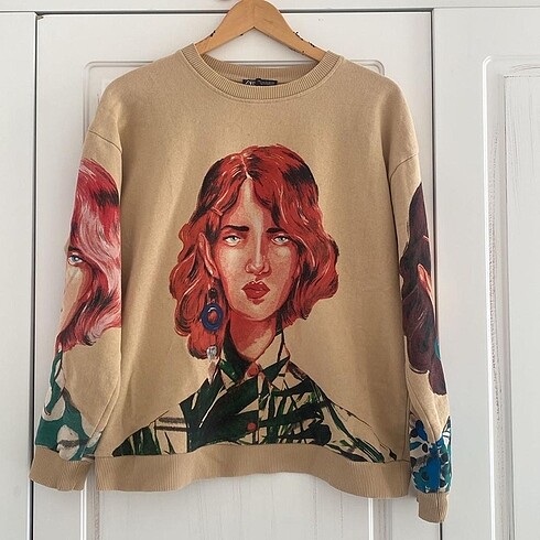 Zara Sweatshirt
