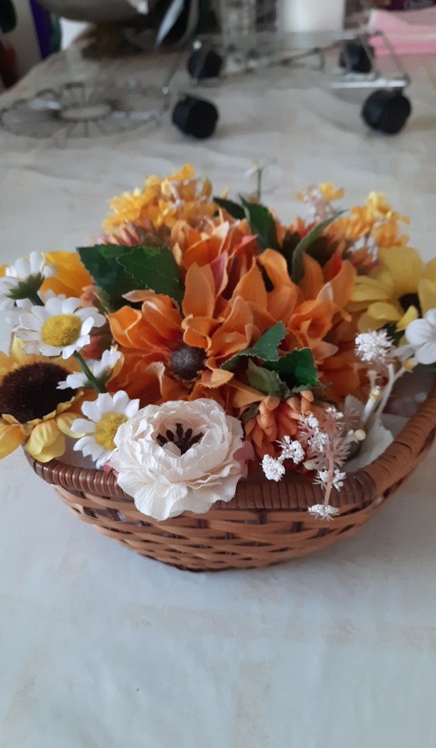 Renkli Yapay Çiçek Sepeti - Görsel 4