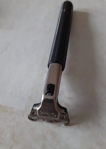 Gri Gillette Tıraş Makinesi - Görsel 3